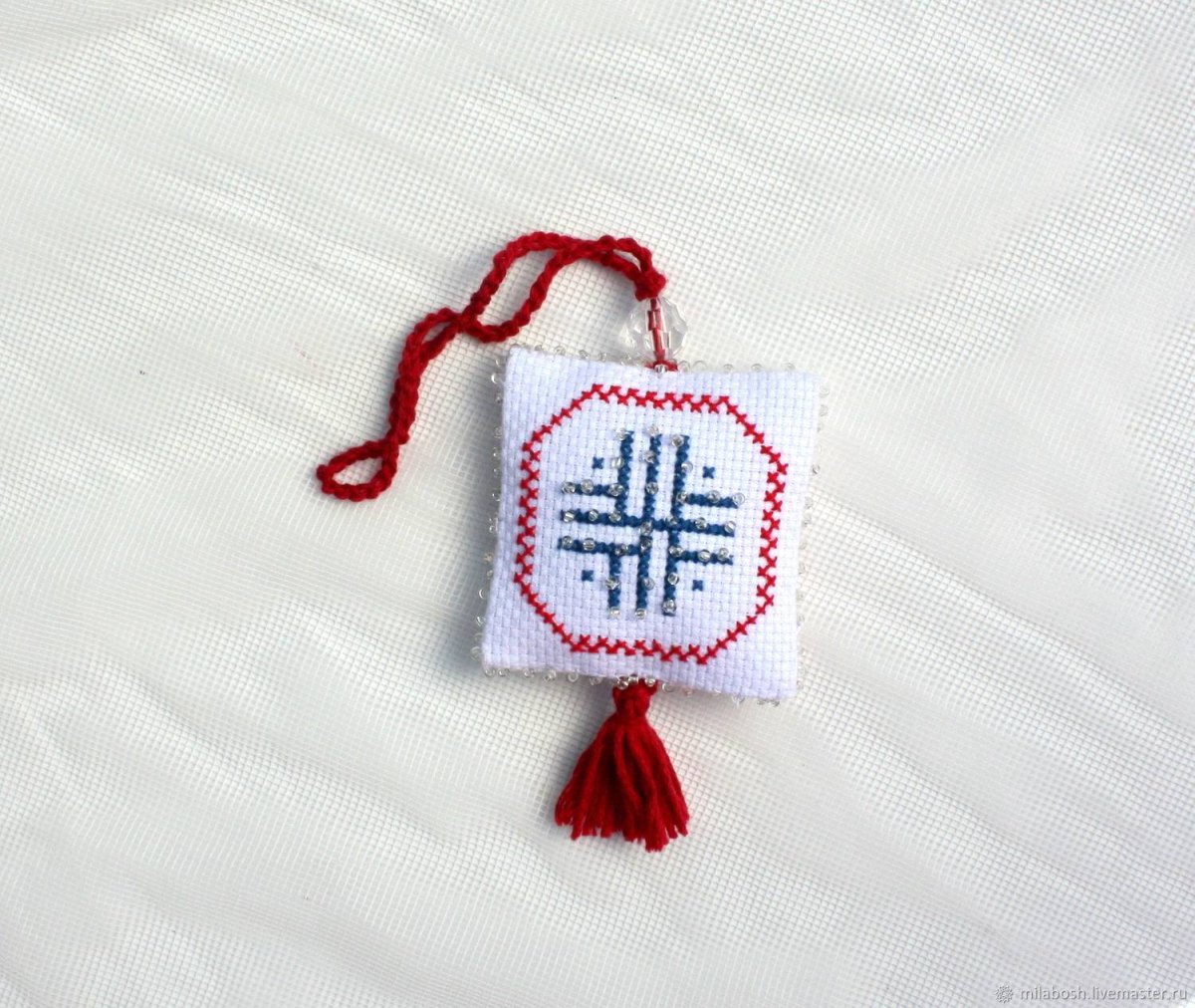 Защитные обереги для человека