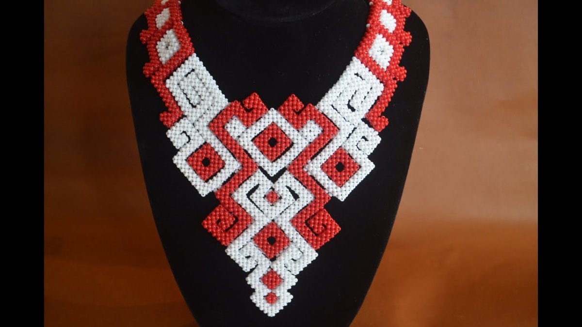 Колье Нефертити из бисера схема