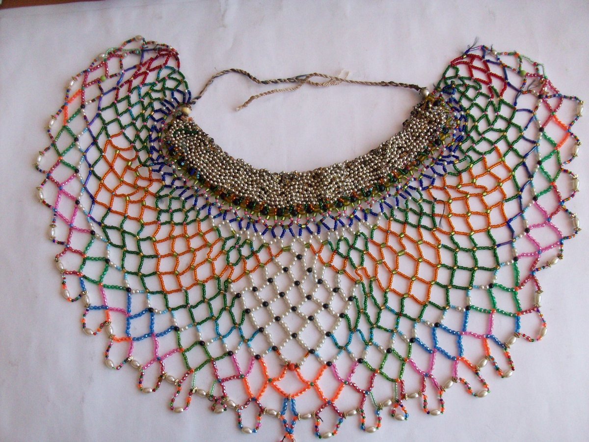 Нагрудник из бисера