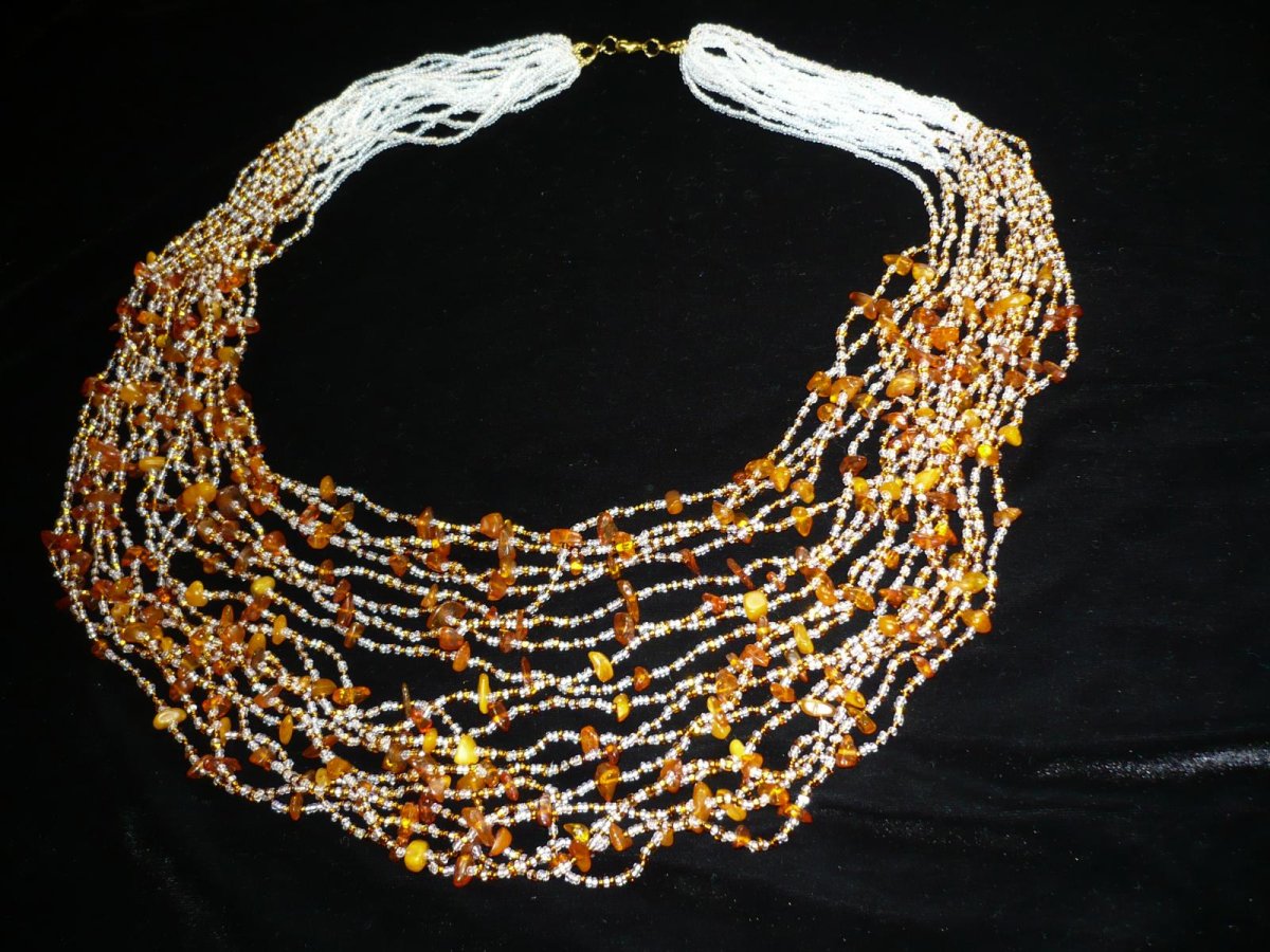 Бусы из стекляруса