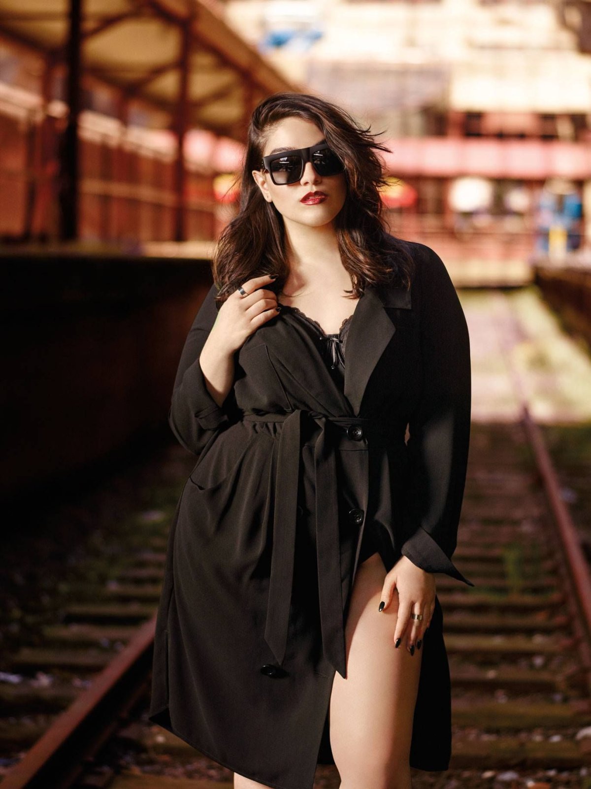 Плюс сайз модель Надя Абулхосн