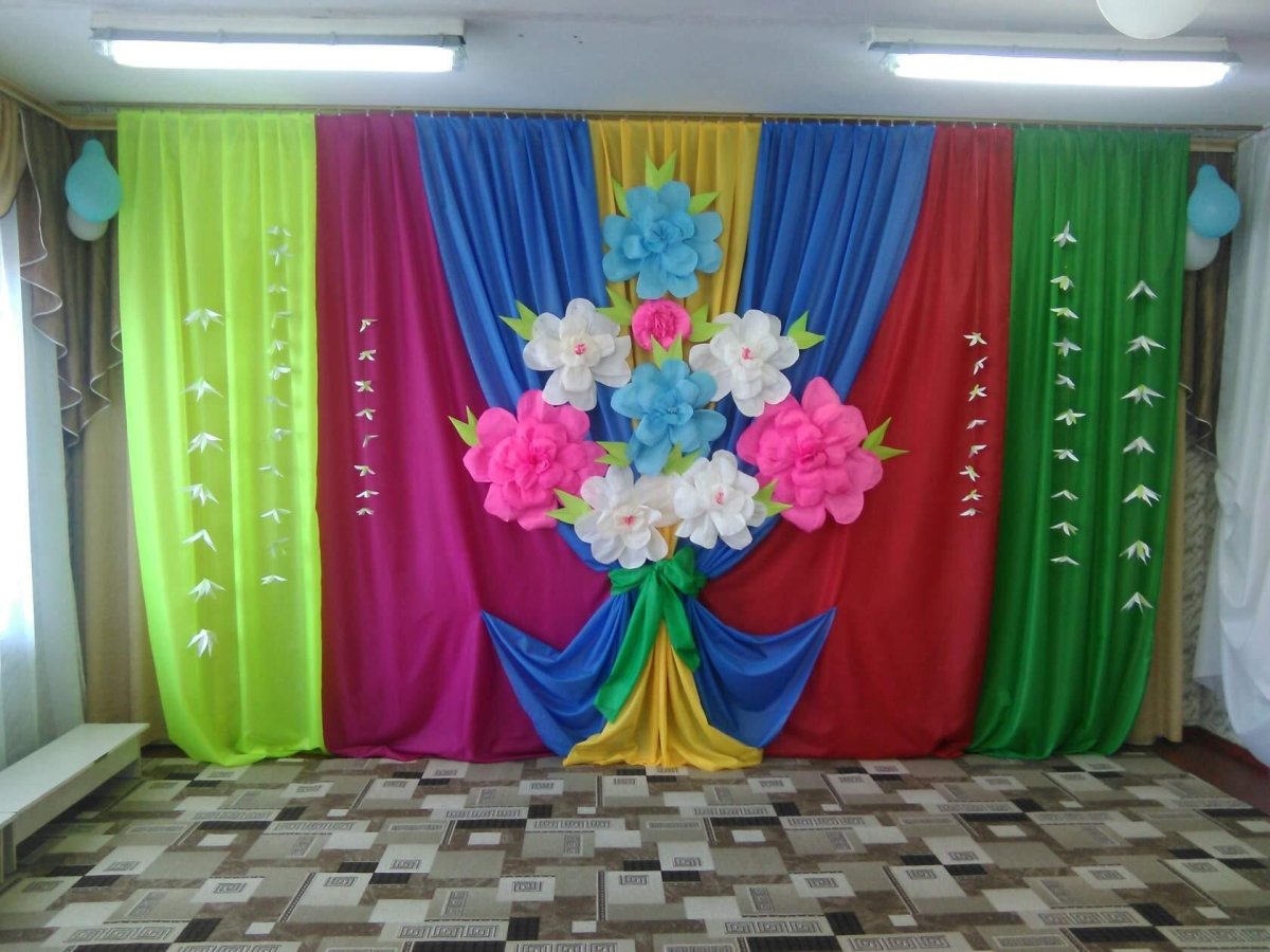 Украшение сцены на день матери в доме культуры