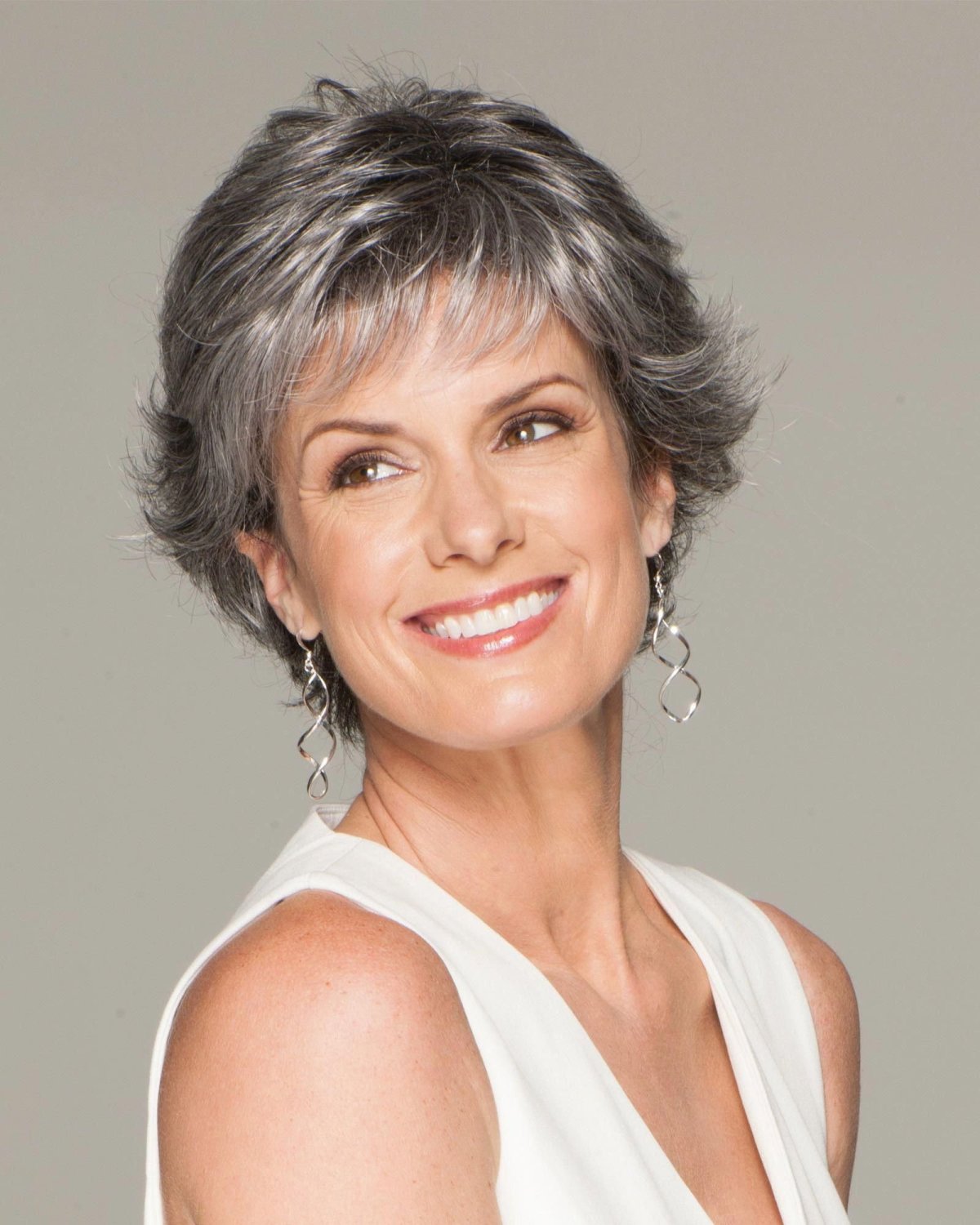 Стрижки для седых волос