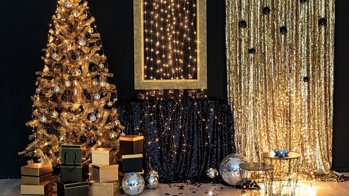 Стильное украшение елки