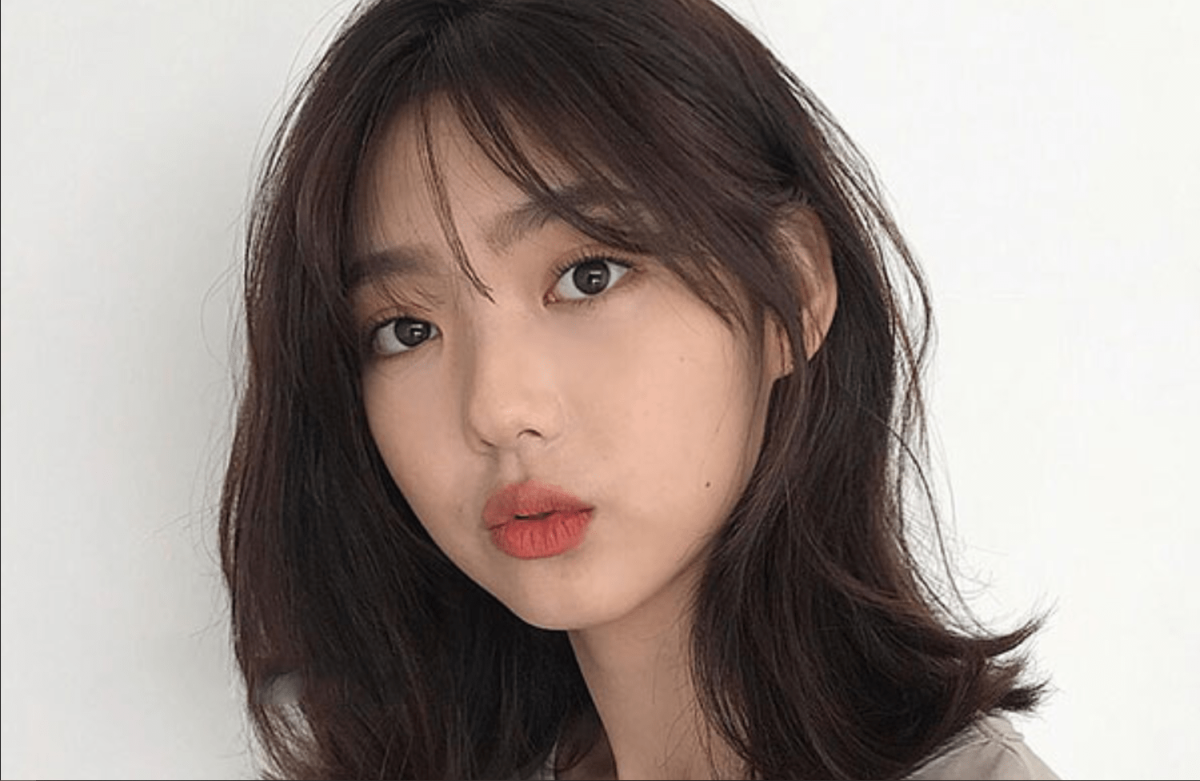 Корейская стрижка женская на средние волосы