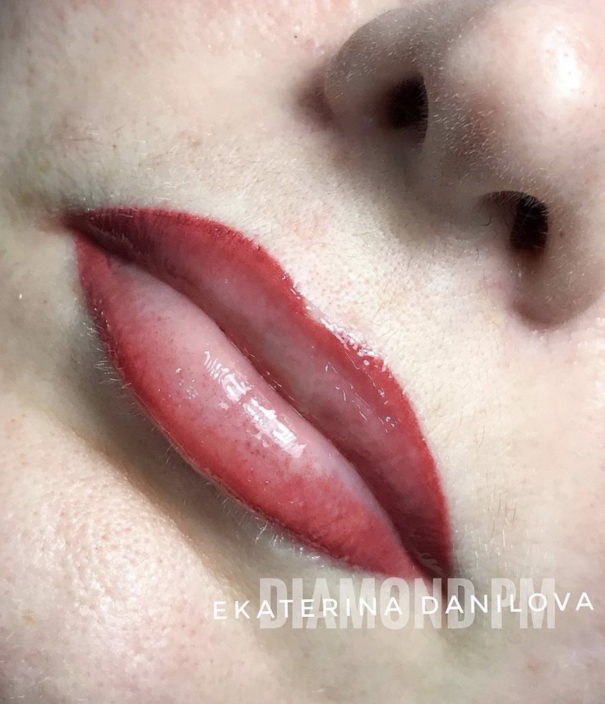 Перманентный макияж губ омбре губ