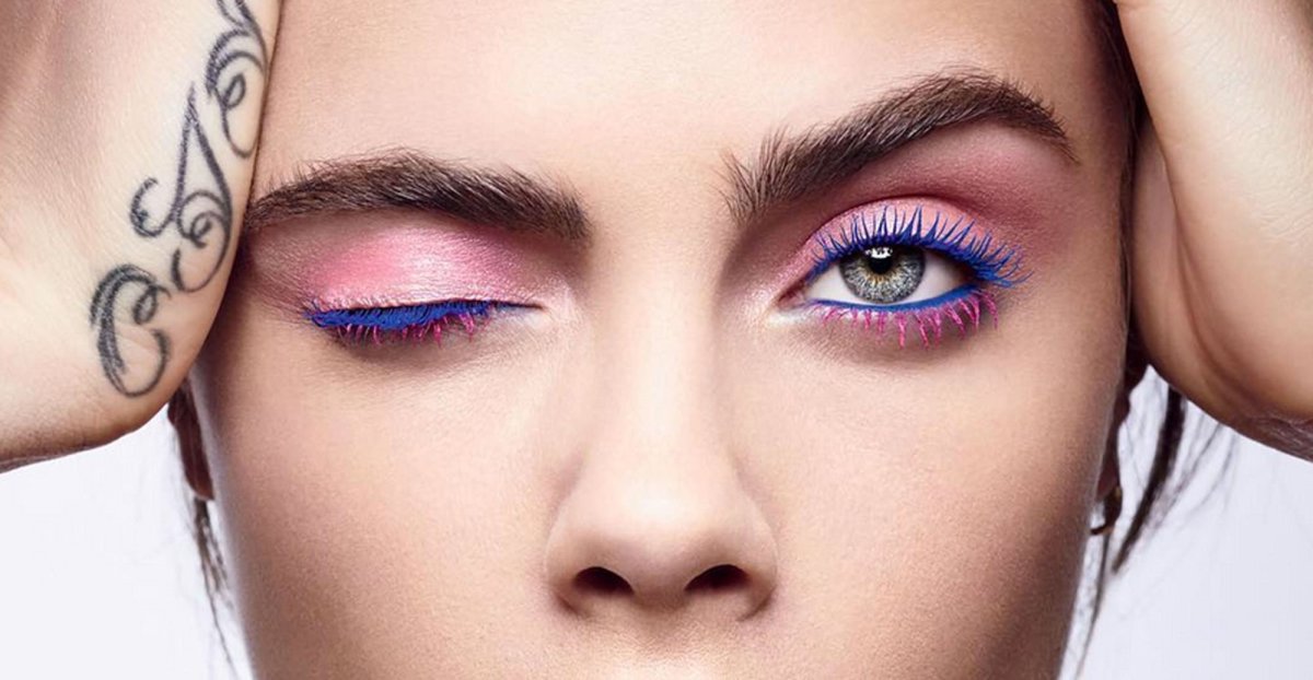 Макияж с фиолетовой тушью