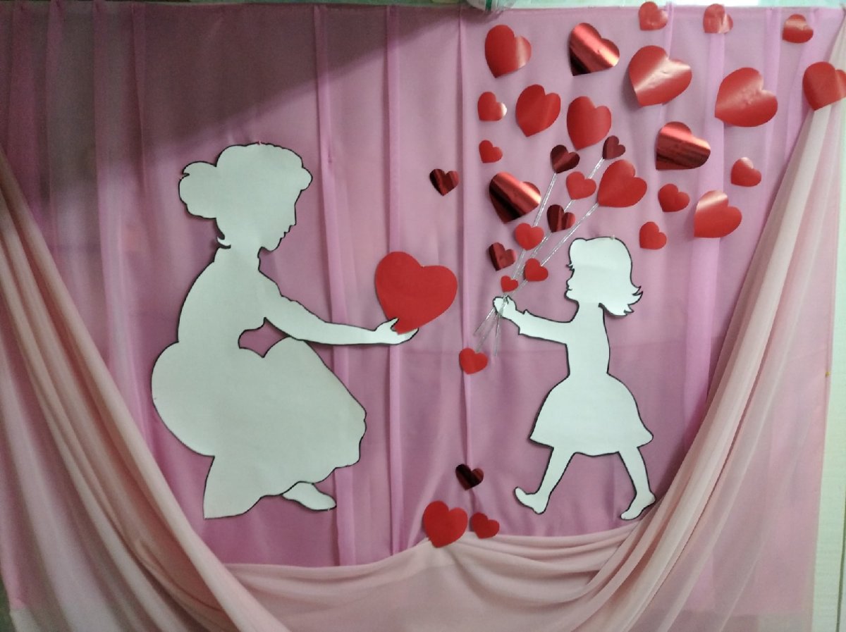 Украшение сцены на день матери в школе