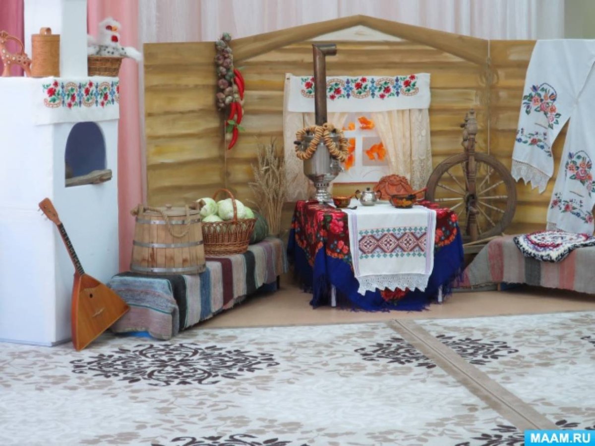 Украшение сцены в русском народном стиле