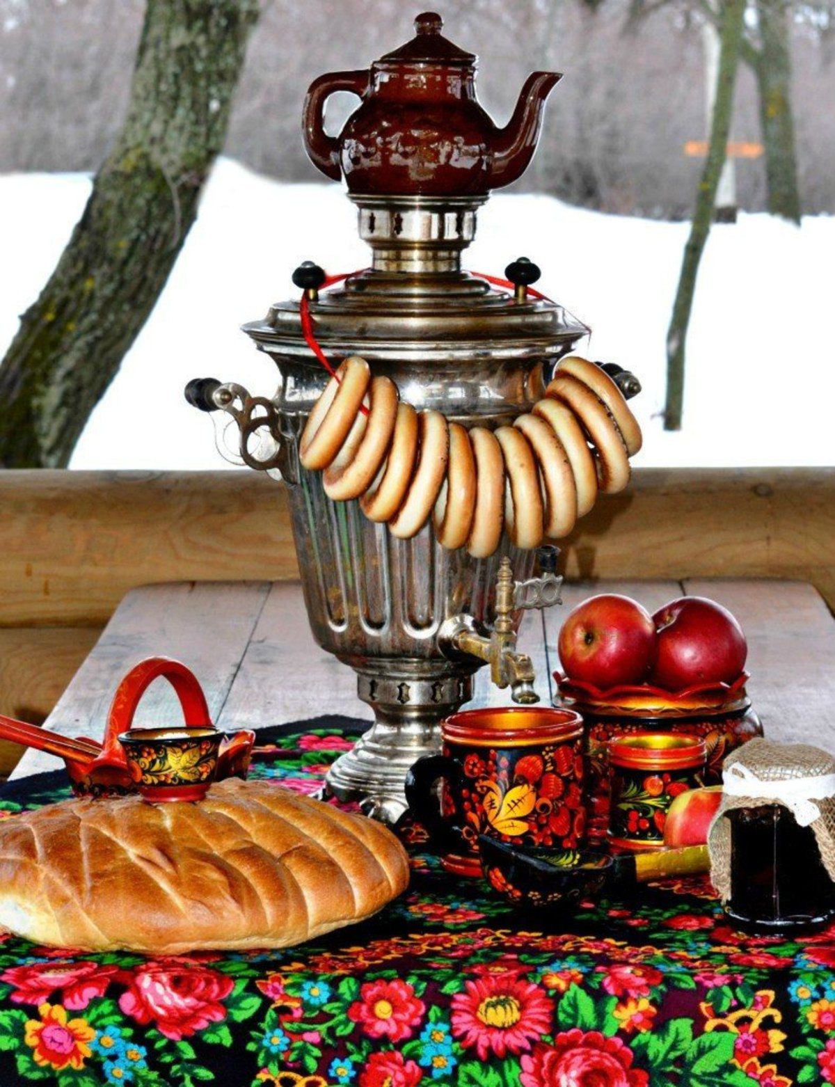 Масленица стол с самоваром