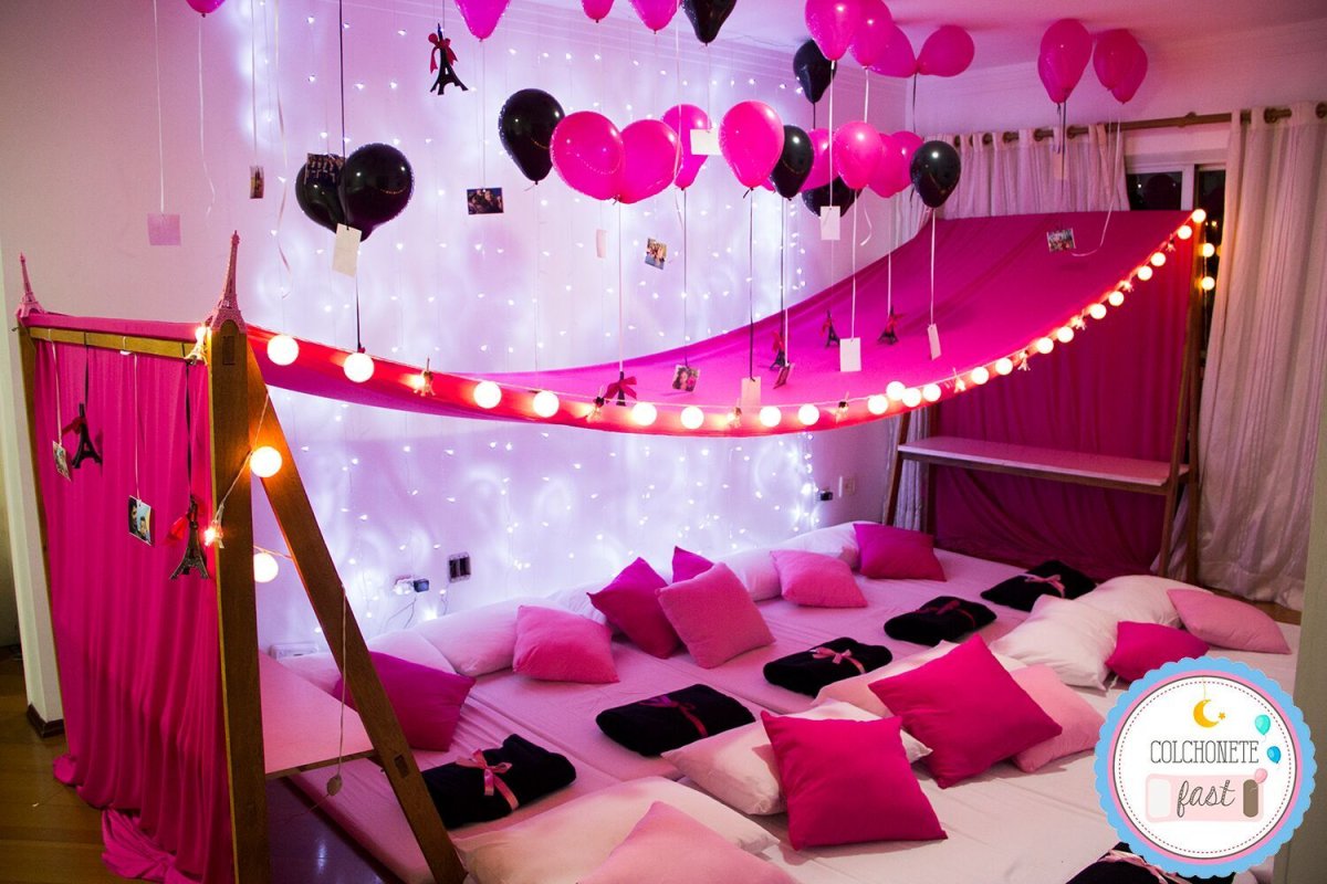 Большая кровать для пижамной вечеринки