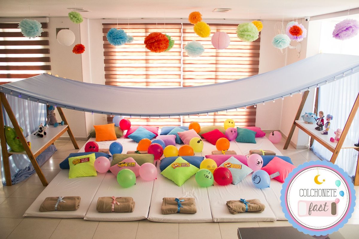 Игровая комната на пижамной вечеринке