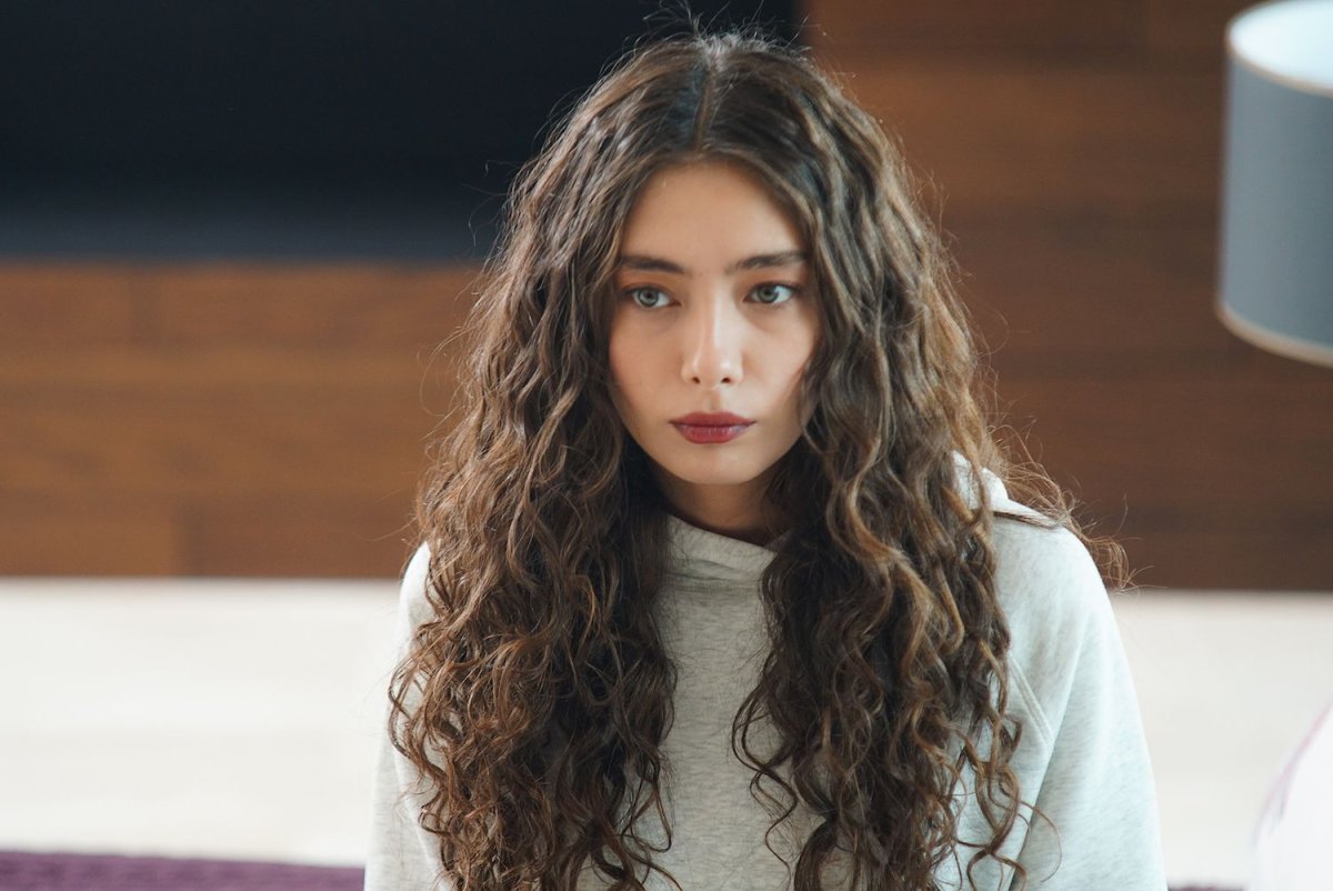 Неслихан Атагюль