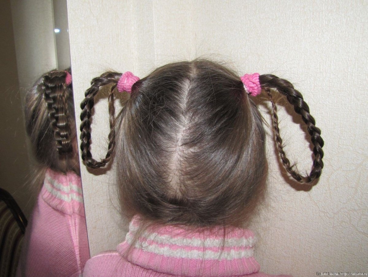 Прическа косички баранки