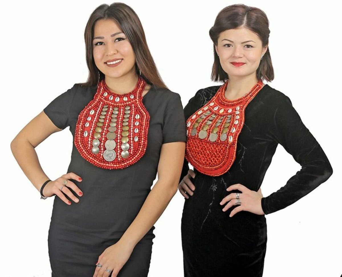 Нагрудники женские башкирские