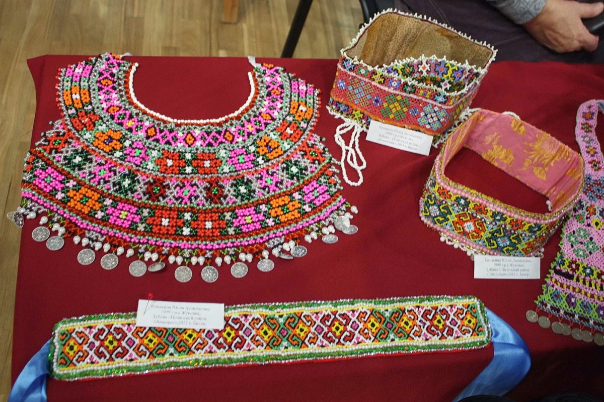 Украшения народов Мокши и Эрзи