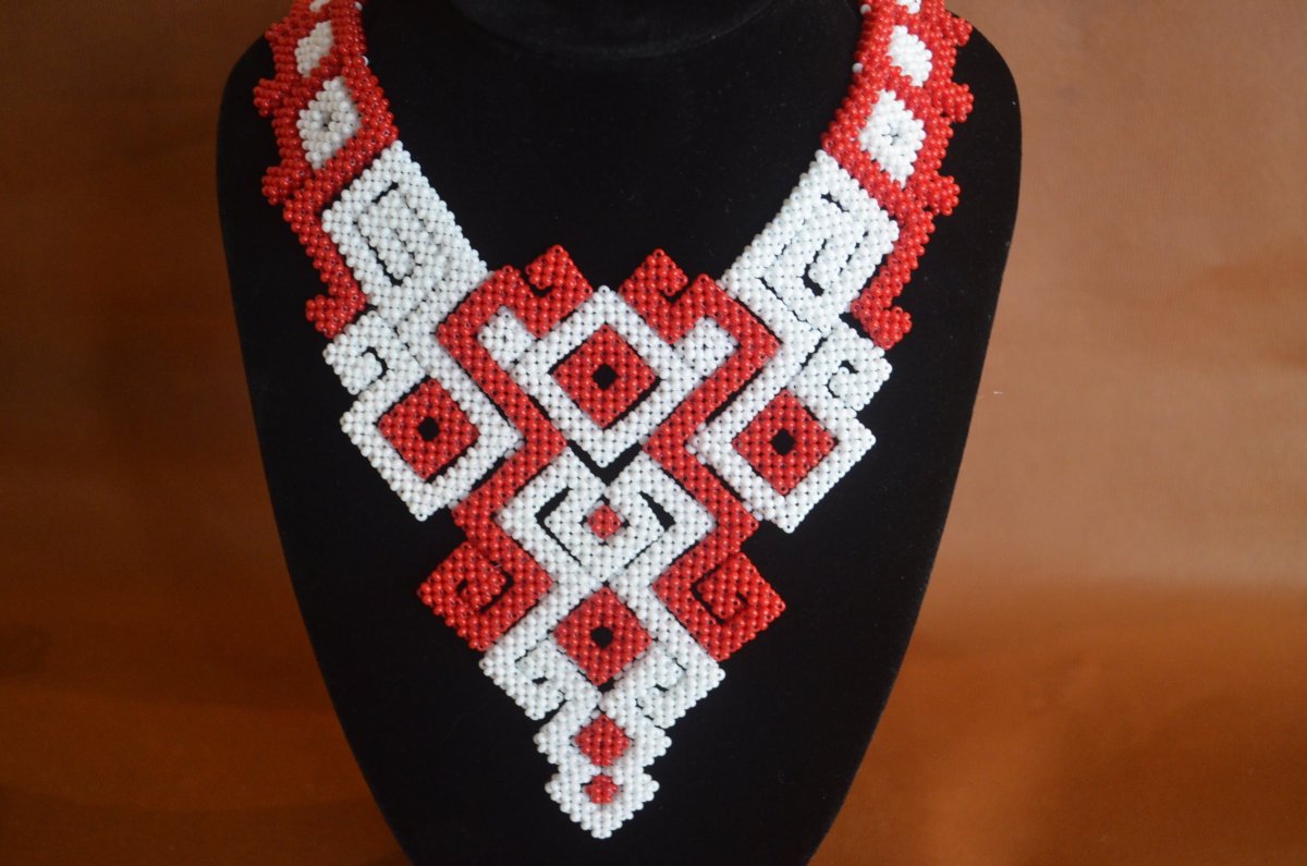 Колье Нефертити из бисера схема