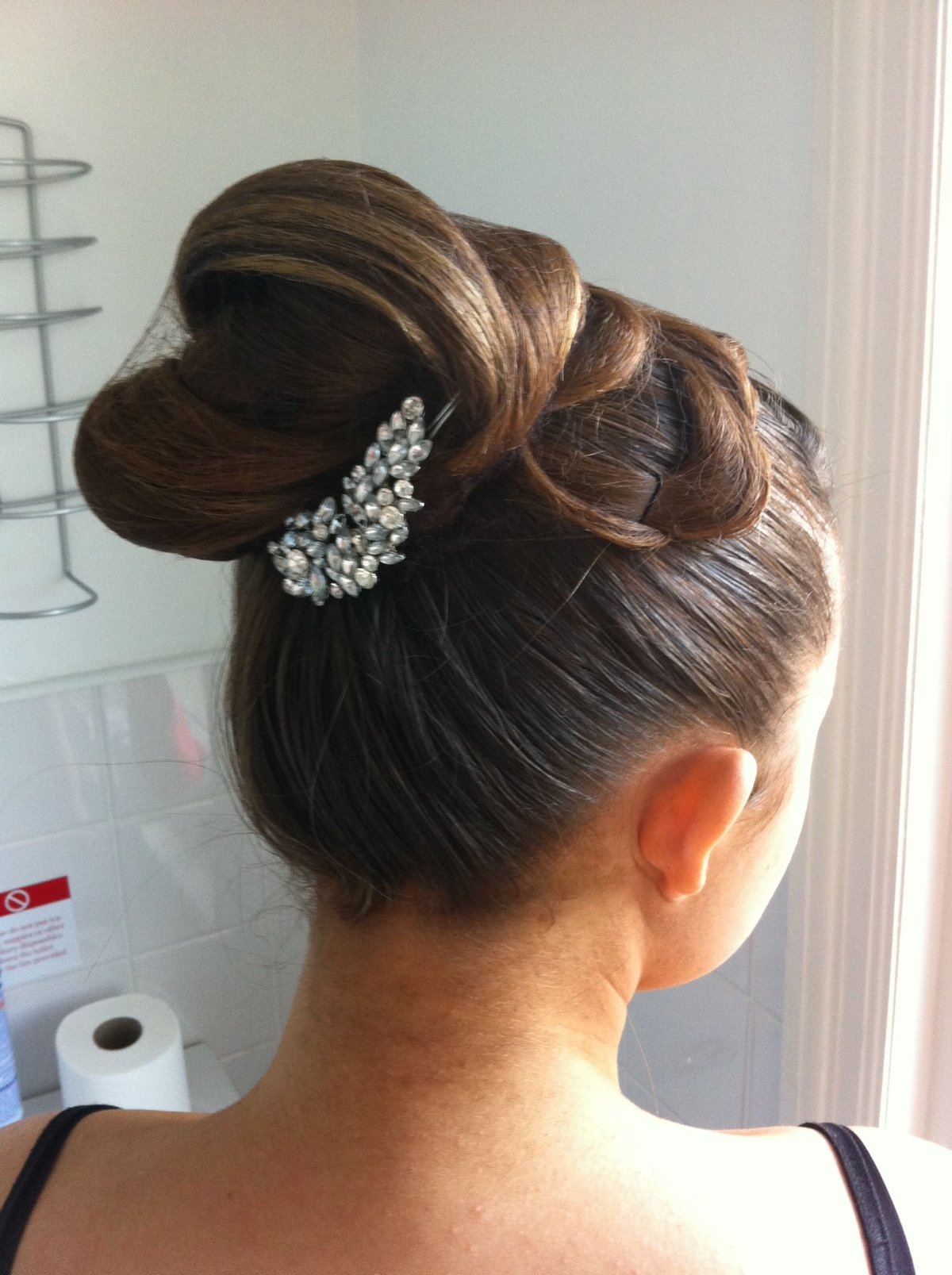 Бальная прическа пучок