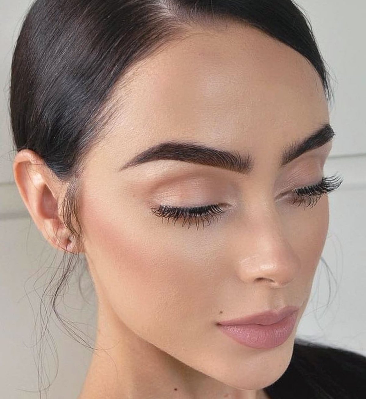 Изящные брови