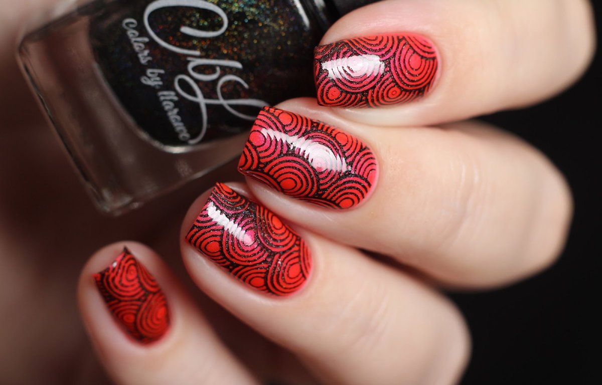 Красный с черном с тейпинго