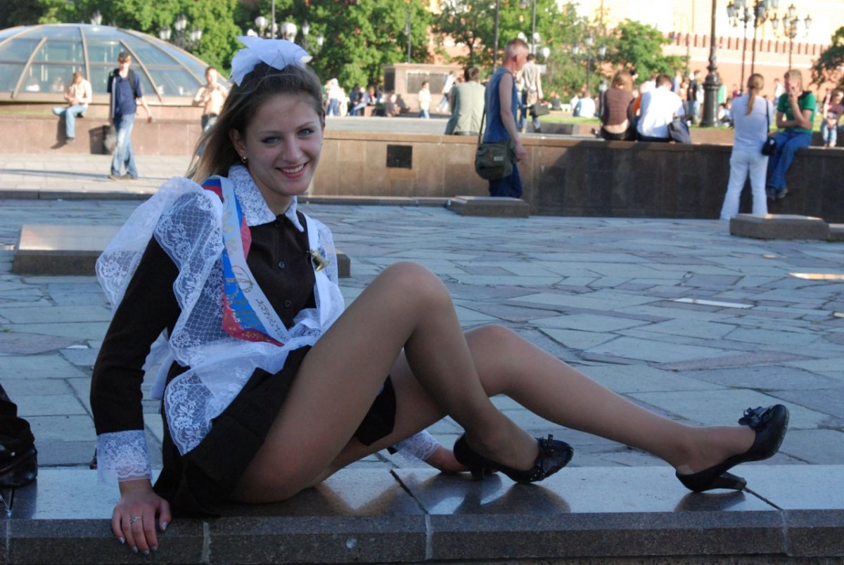 Выпускницы в юбках