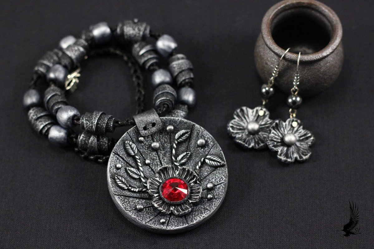 Полимерная глина серебряная