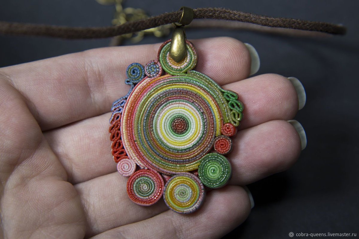 Подвески из глины в стиле этно