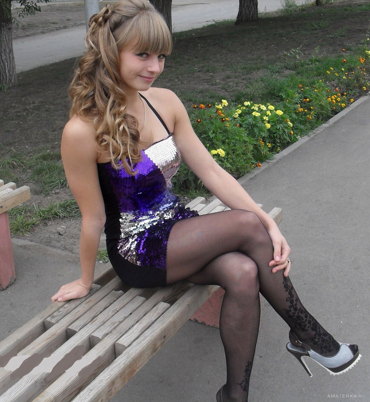 Выпускницы в мини