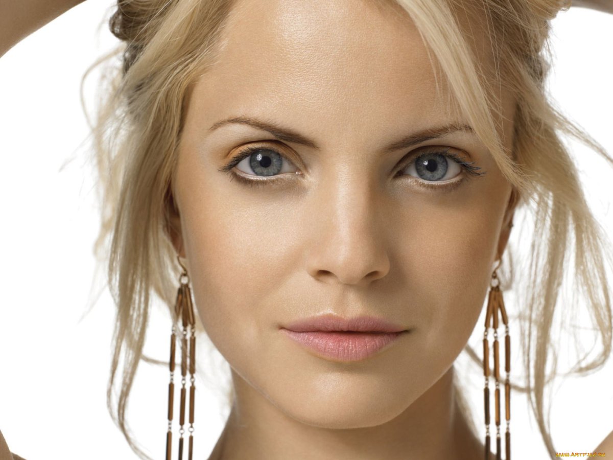 Мена Сувари актриса