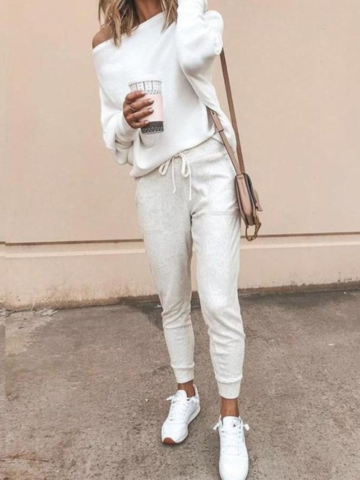 Стильная одежда для девушек