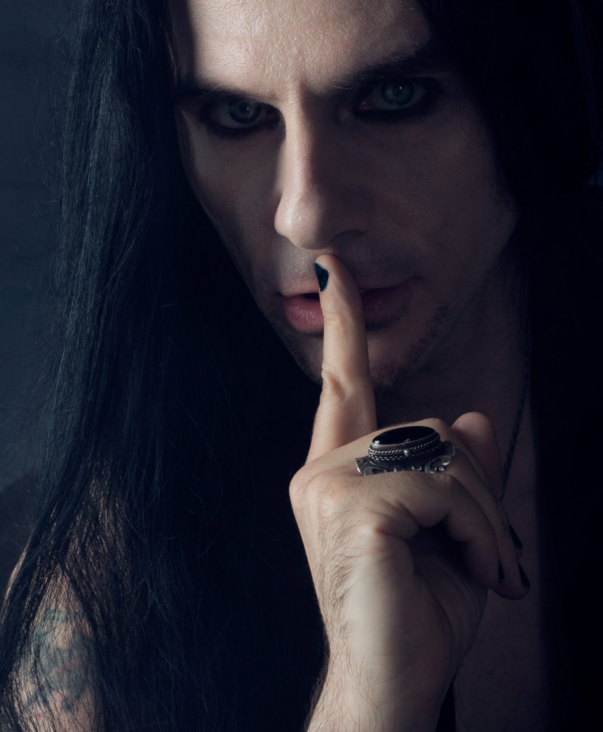 Вампир мужчина