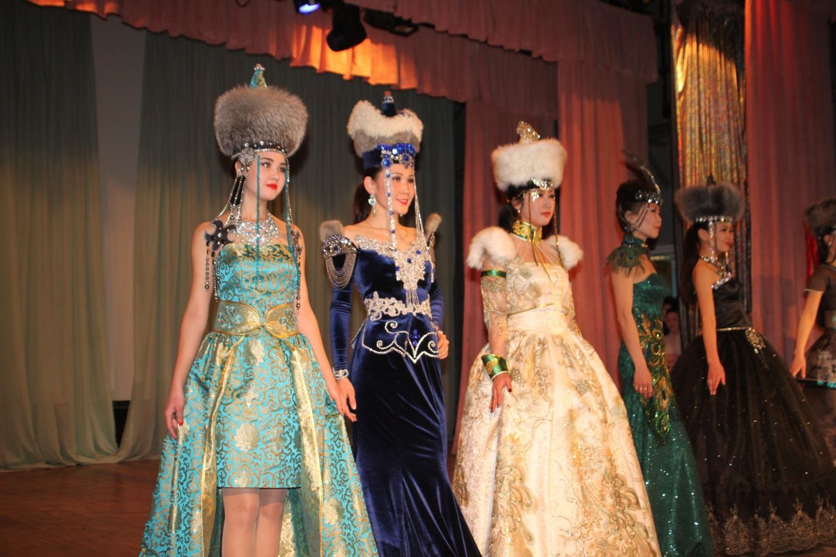 Стилизованный Бурятский костюм