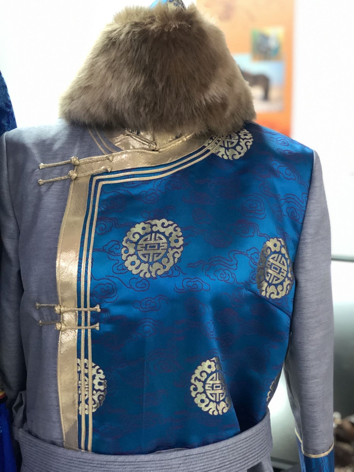 Жилет в бурятском стиле