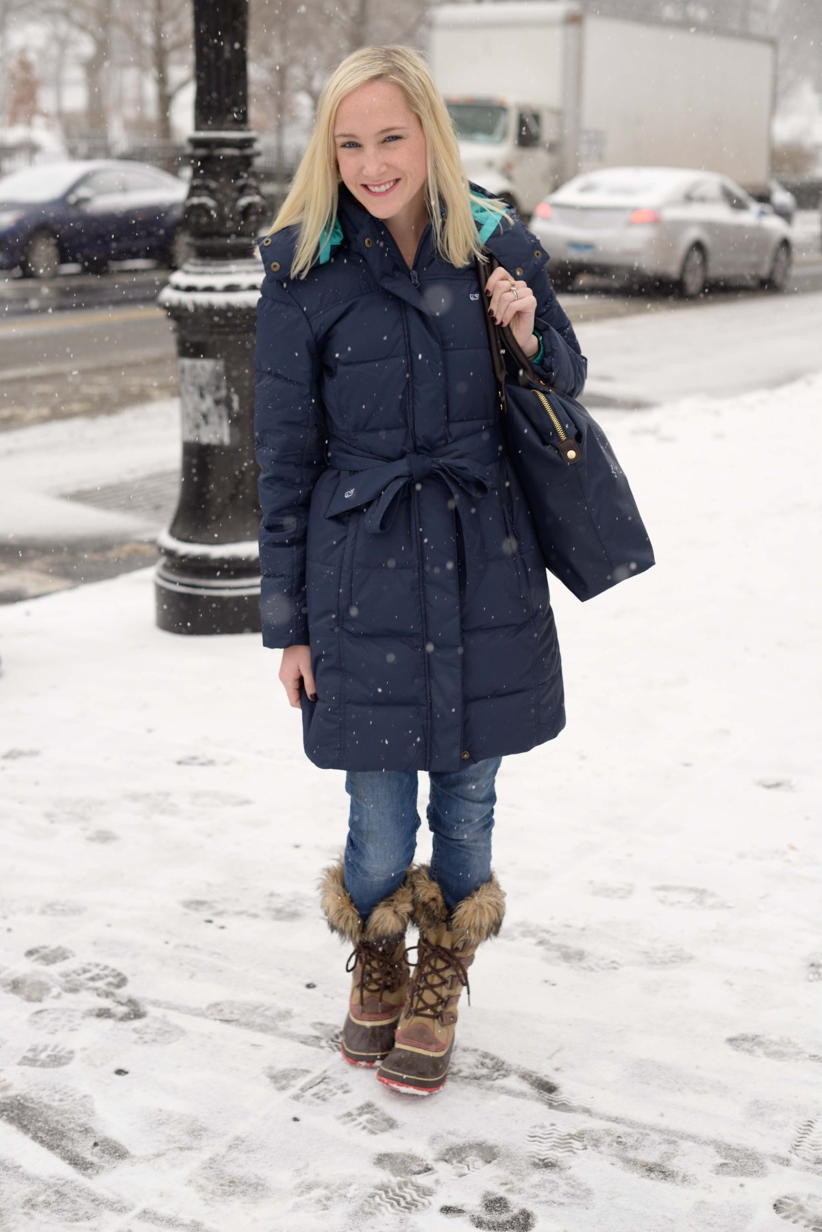 Зимние ботинки женские с пуховиком