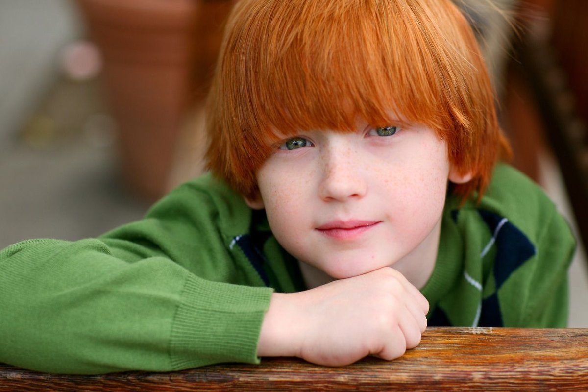 Зеленоглазый мальчик
