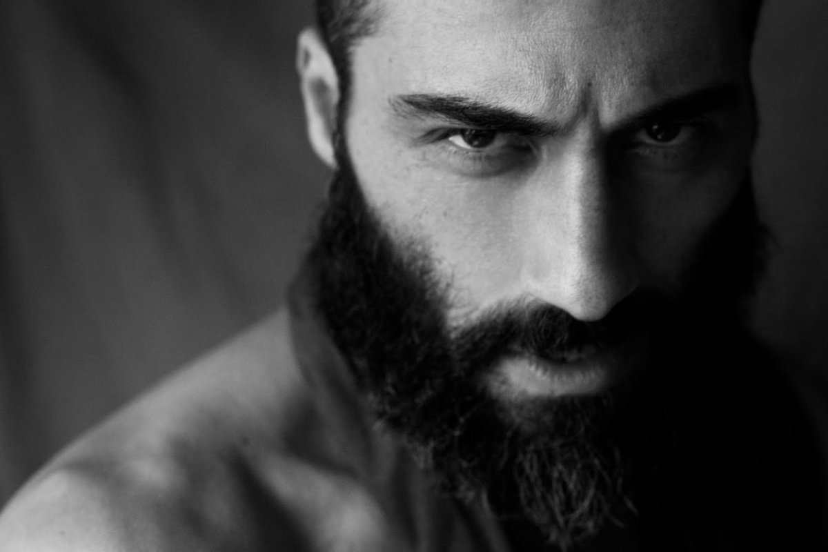 Портрет мужика с бородой