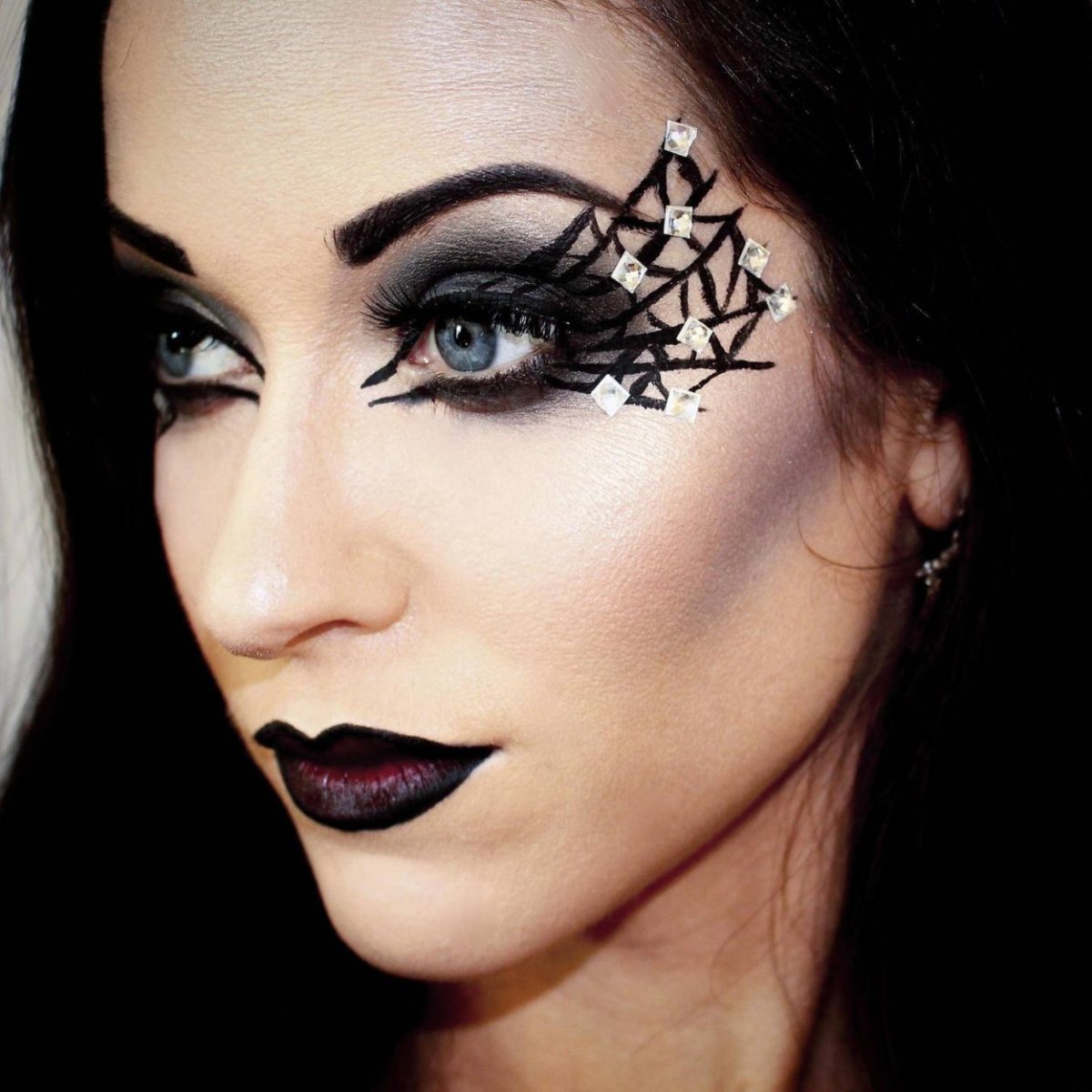 Мейкап ведьмы на Хэллоуин