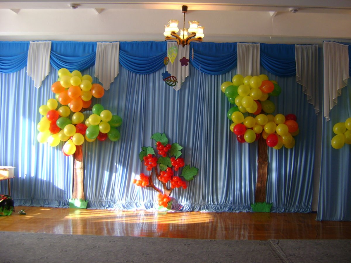 Украшение зала осень в детском саду