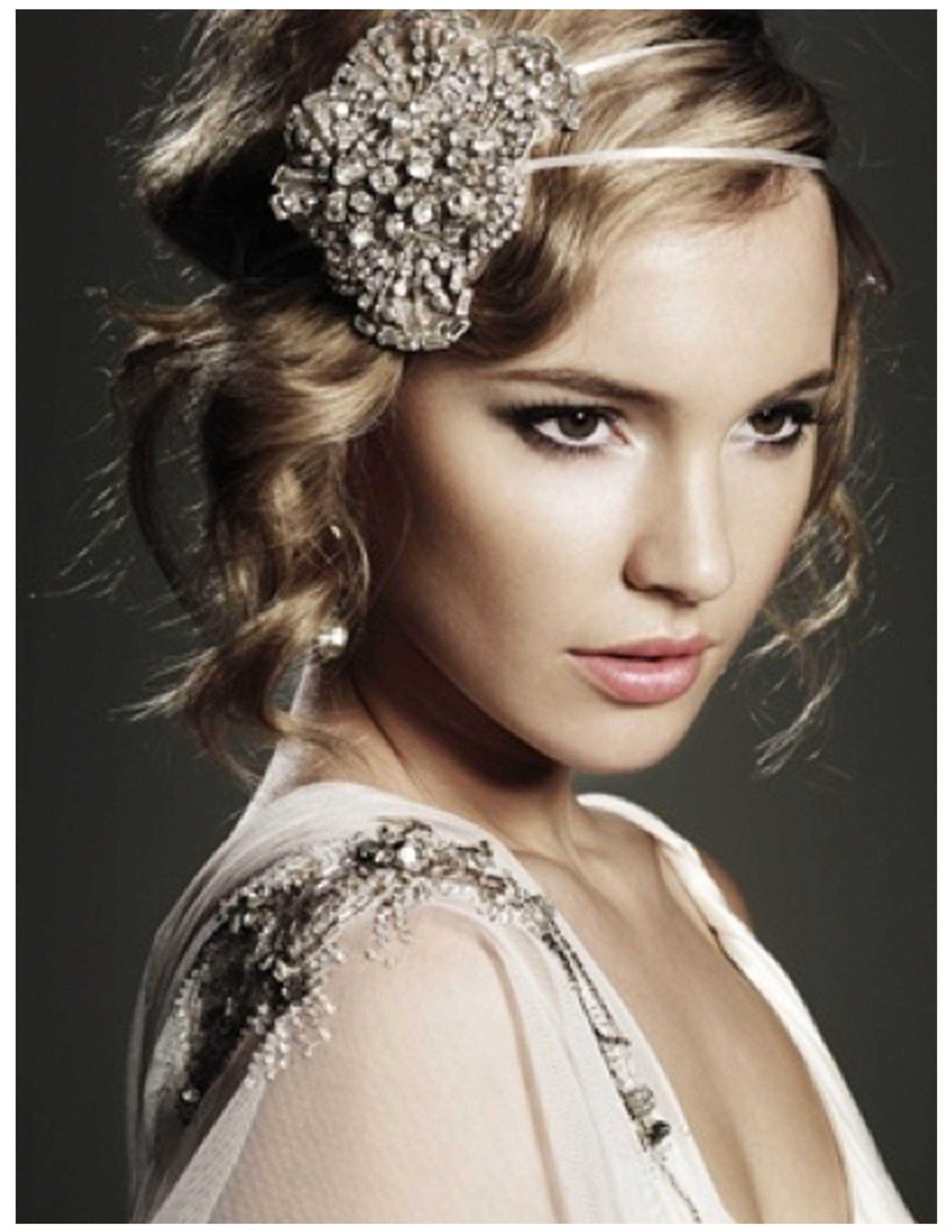 Прическа в стиле Великий Гэтсби на короткие волосы