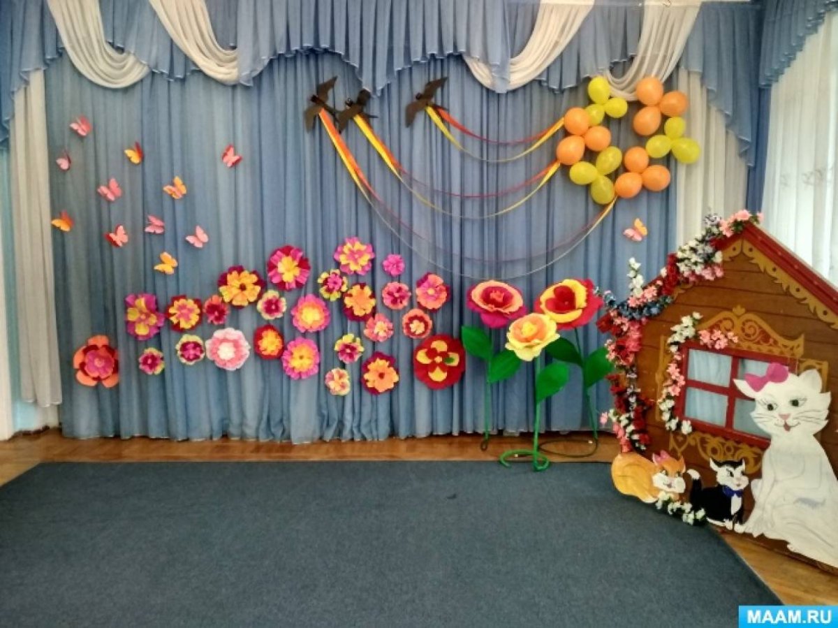 Украшение зала к 8 марта в детском саду