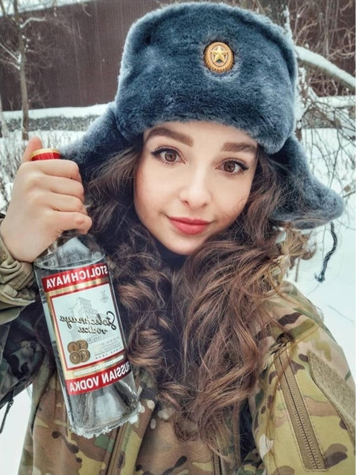 Фотосессия девушка в ушанке