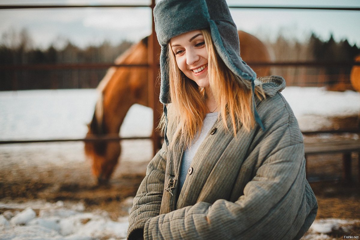 Девушка в шапке ушанке фотосессия