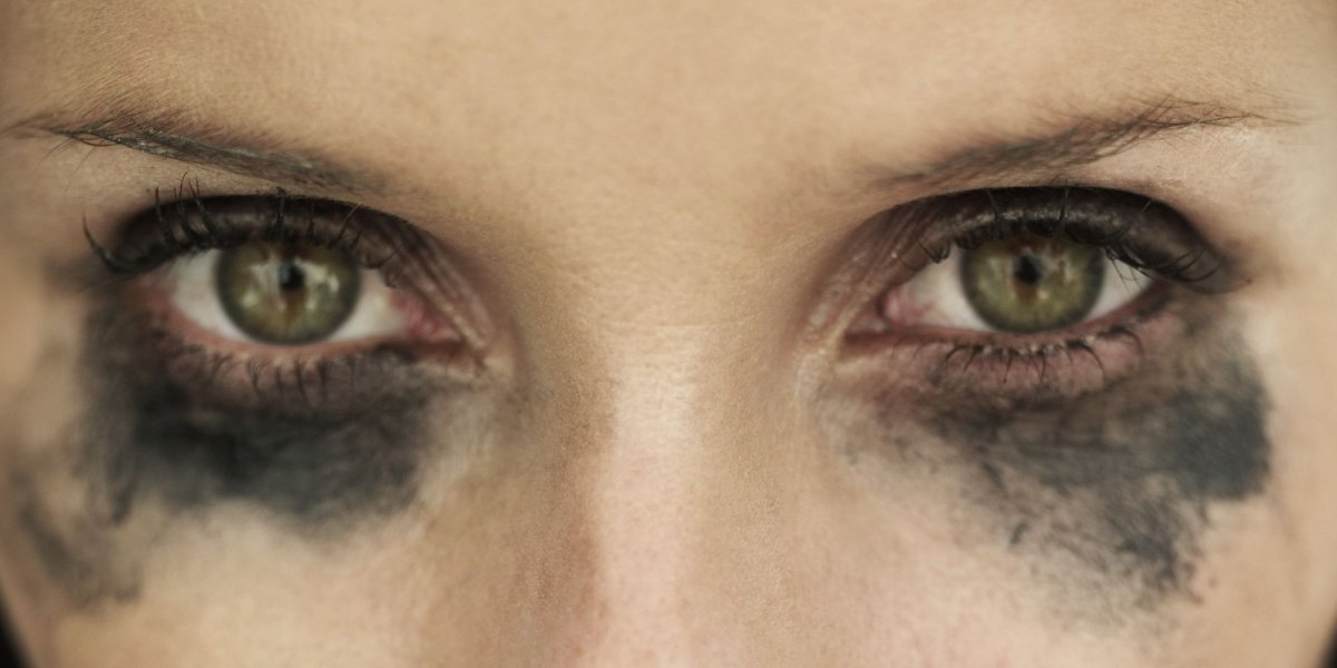 Растекшаяся тушь на глазах