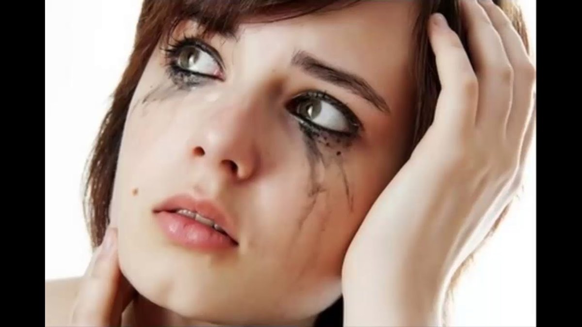 Накрашенные девушки заплаканные